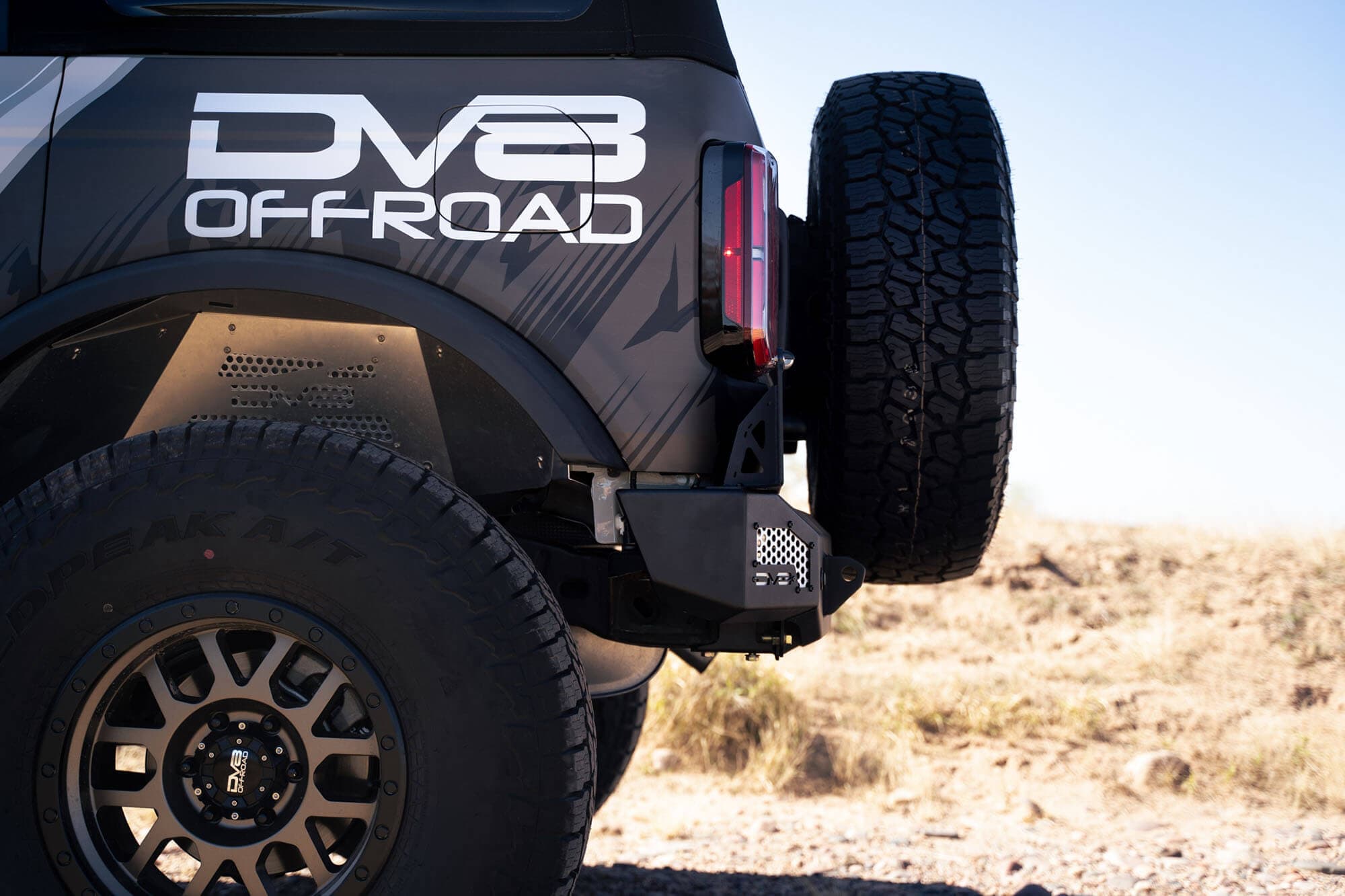 DV8 Offroad front bumper for Ford Bronco (2021)