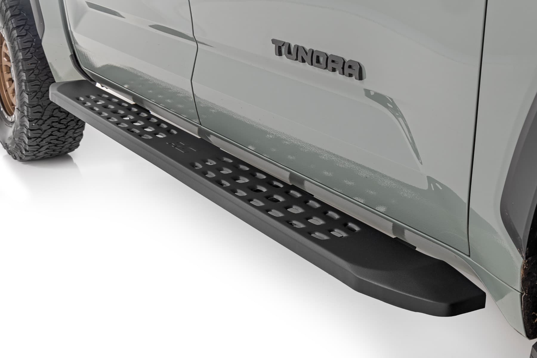 Rough Country running board for Toyota Tundra (2022–2026)