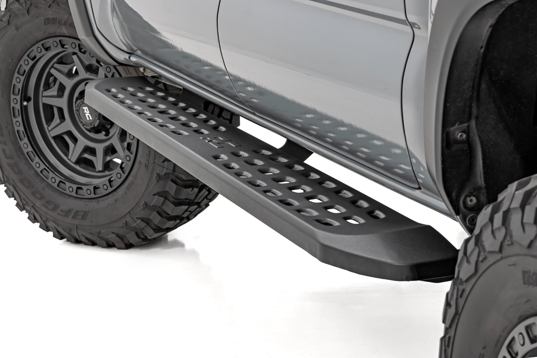 RPT2 Running Boards for 2016-2023 Toyota Tacoma (4WD/RWD)