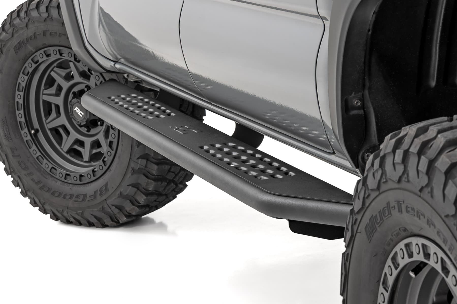 OV2 Running Boards for 2016-2023 Toyota Tacoma Double Cab