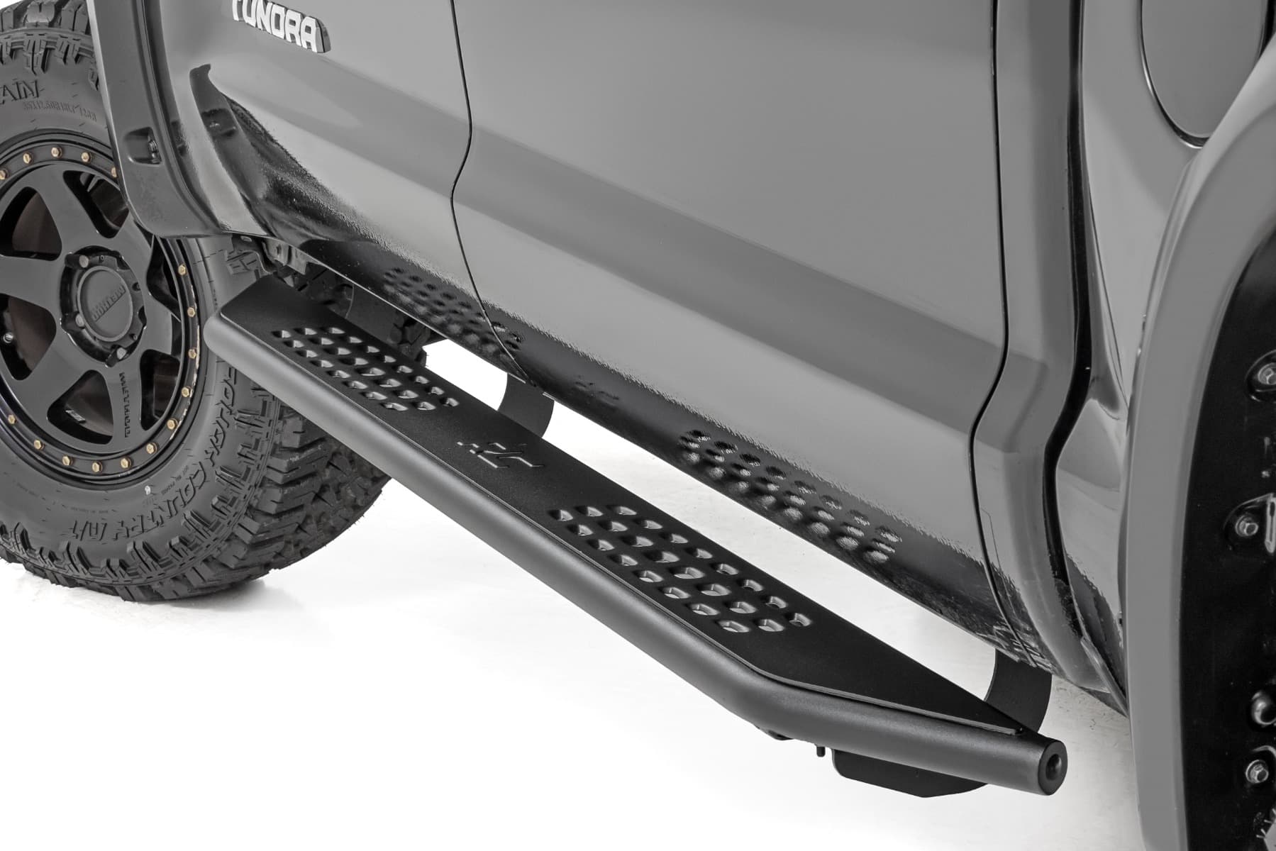 Rough Country running board for Toyota Tundra (2007–2021)