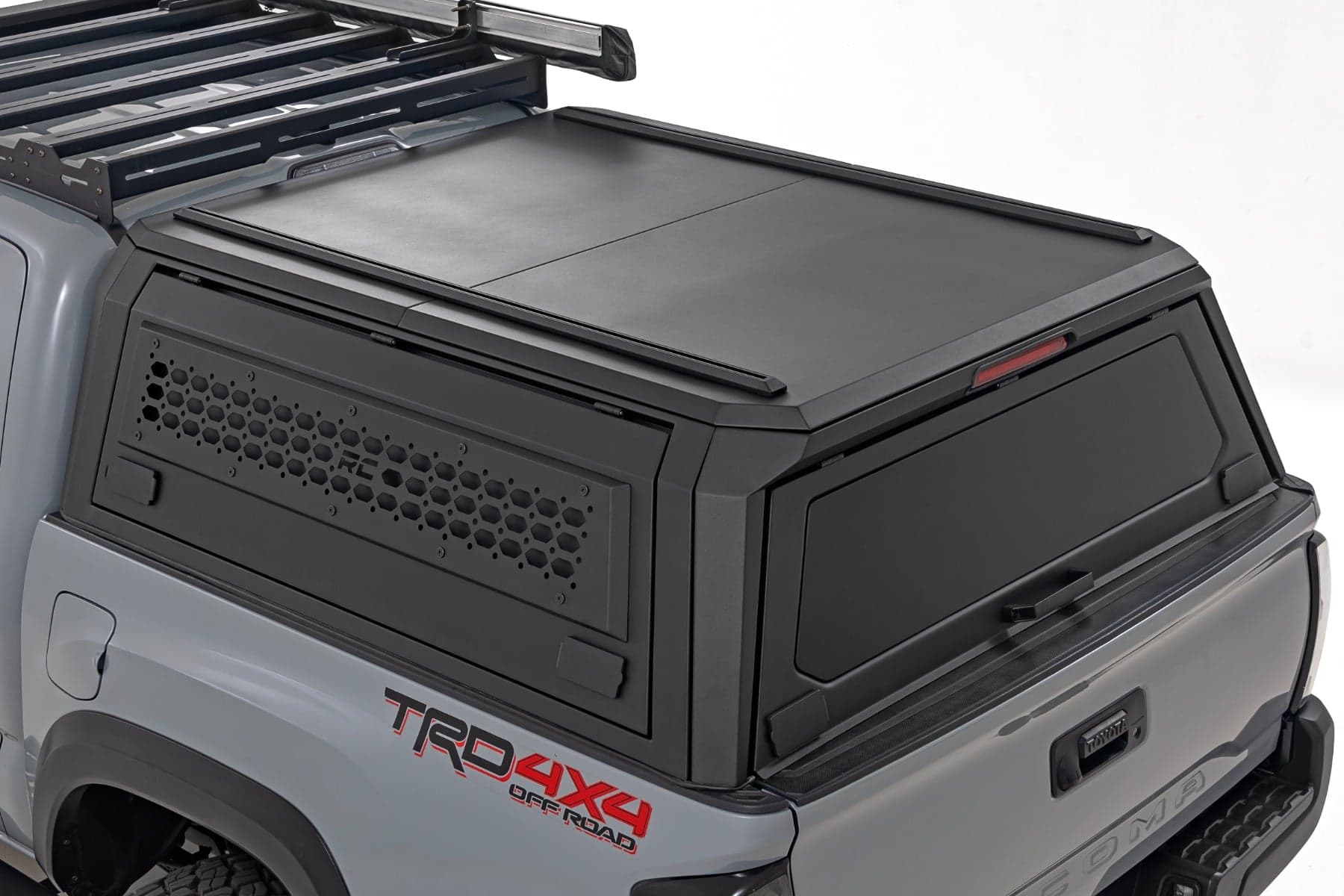 Rough Country tonneau cover for Toyota Tacoma (2016–2023)