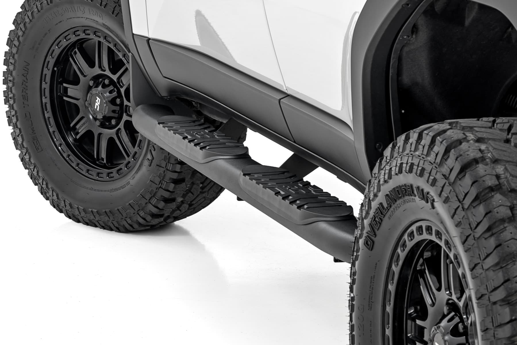 Black Oval Nerf Steps for Toyota Land Cruiser AWD (2024-2026)