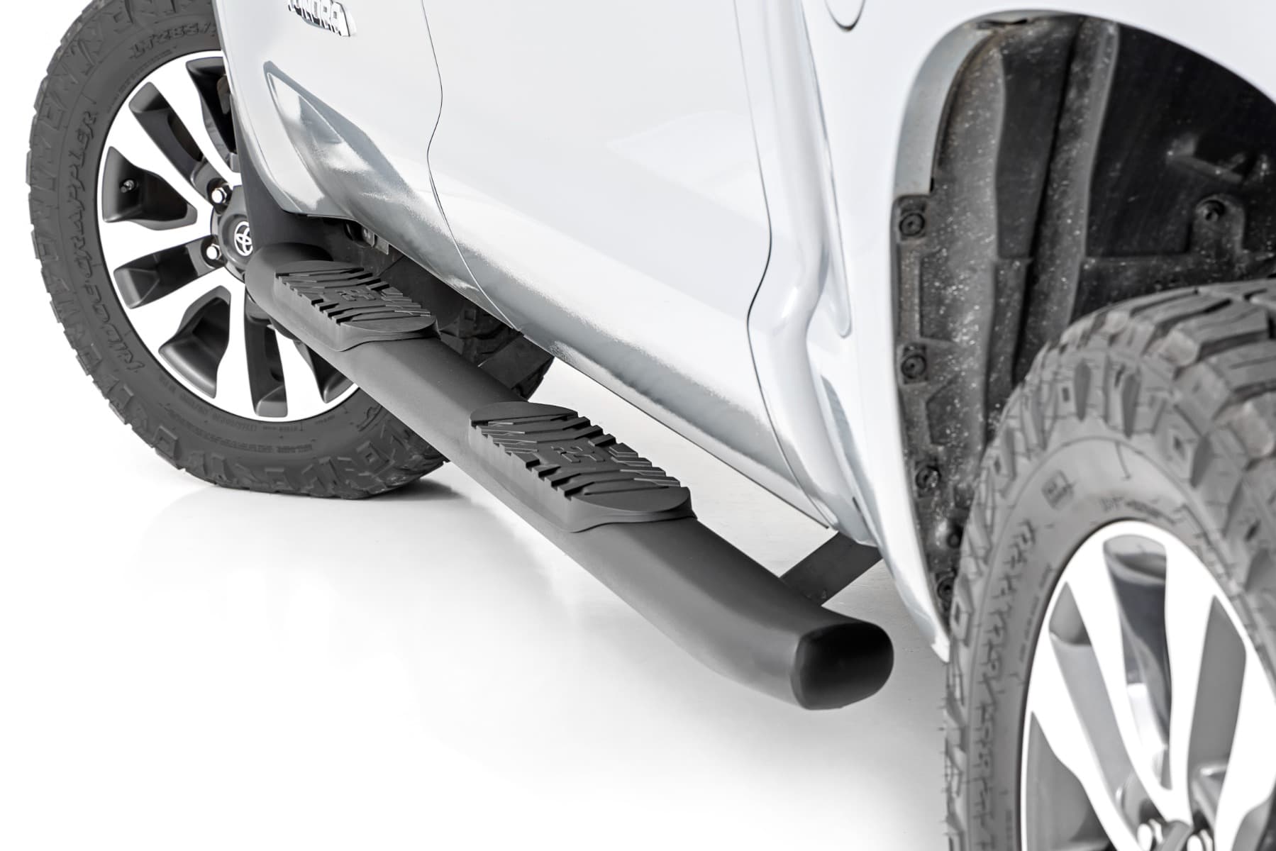 Rough Country running board for Toyota Tundra (2007–2021)