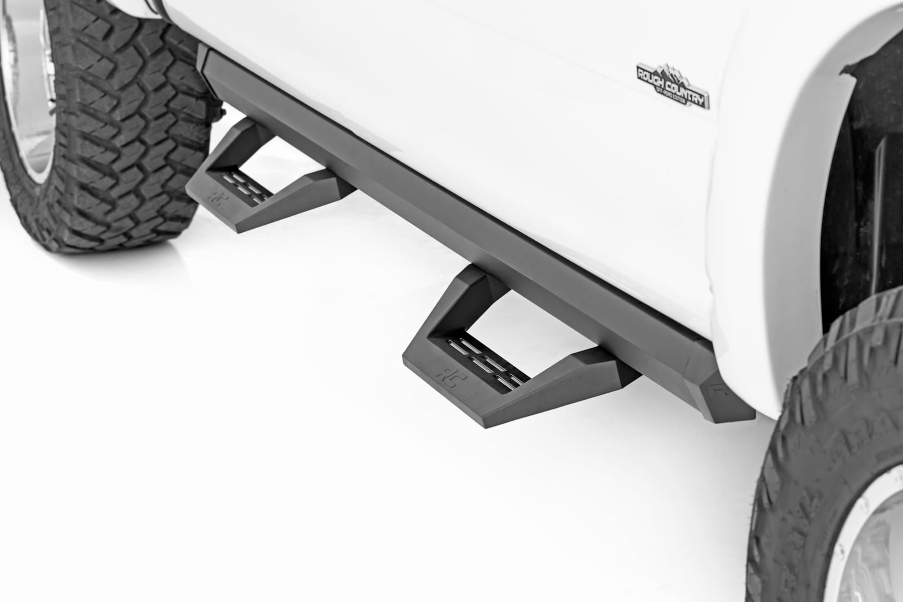SRX2 Adjustable Aluminum Steps for F150 Crew Cab (2015-22)