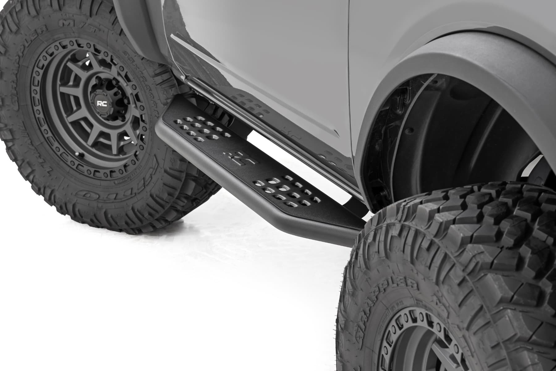 Rough Country running board for Ford Bronco (2021–2026)