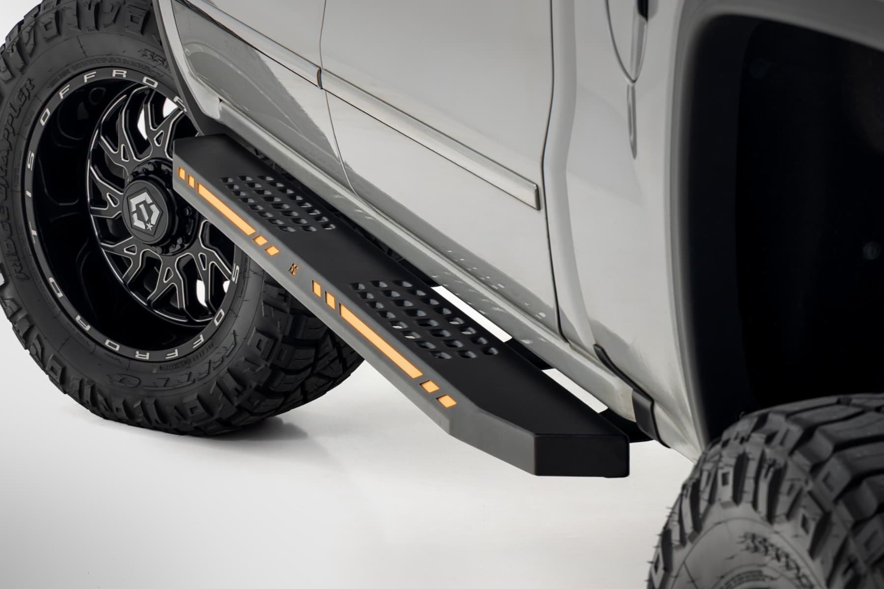 Rough Country running board for GMC Sierra (2008–2018)