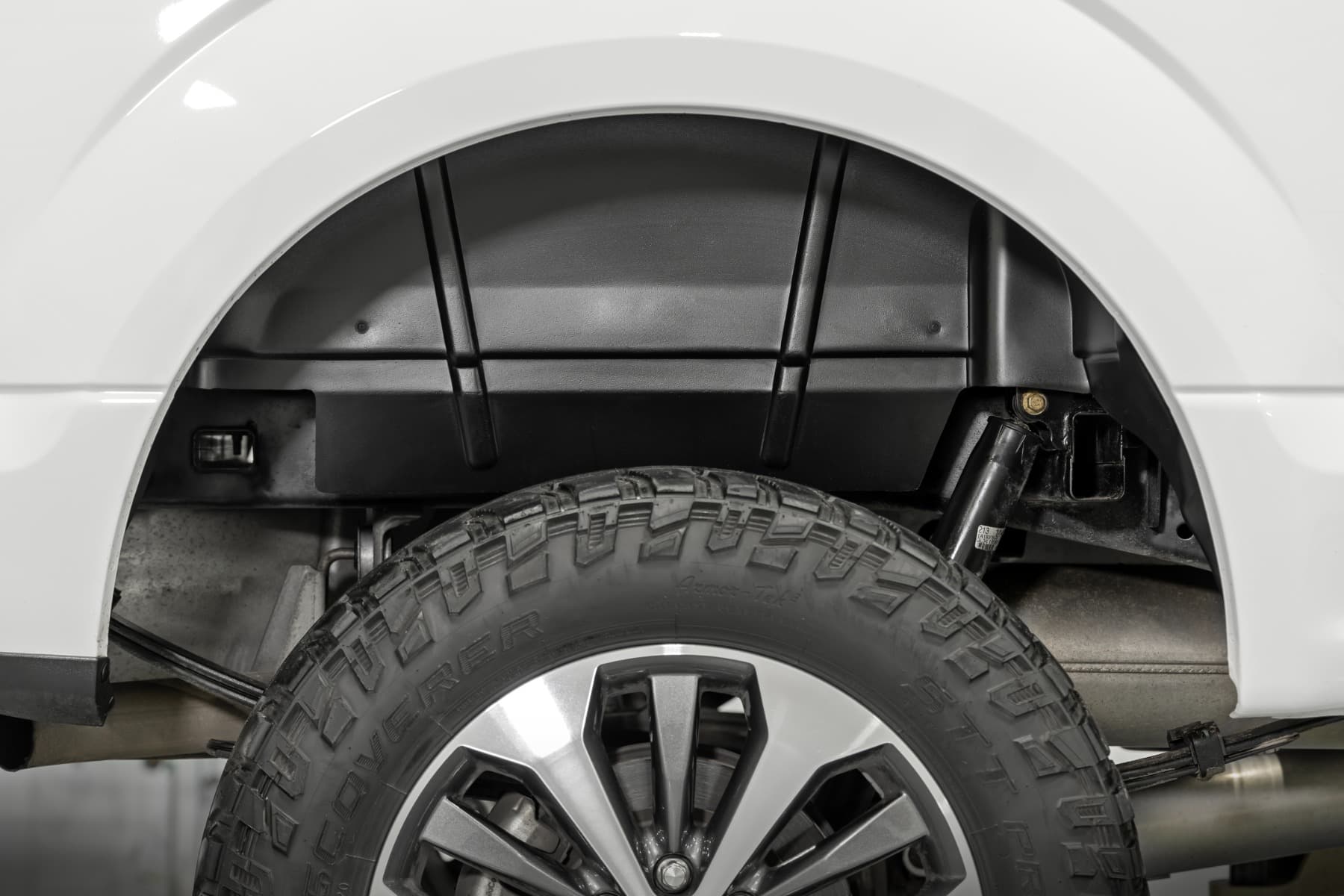 Rough Country fender flare for Ford F-150 (2015–2020)
