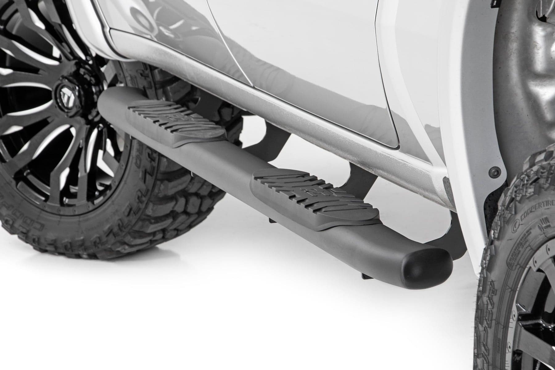 Oval Nerf Steps with 4.5-Inch Stepping Area — Crew Cab