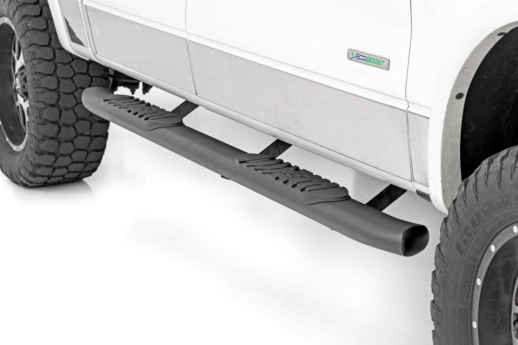 Rough Country running board for Ford F-150 (2009–2014)