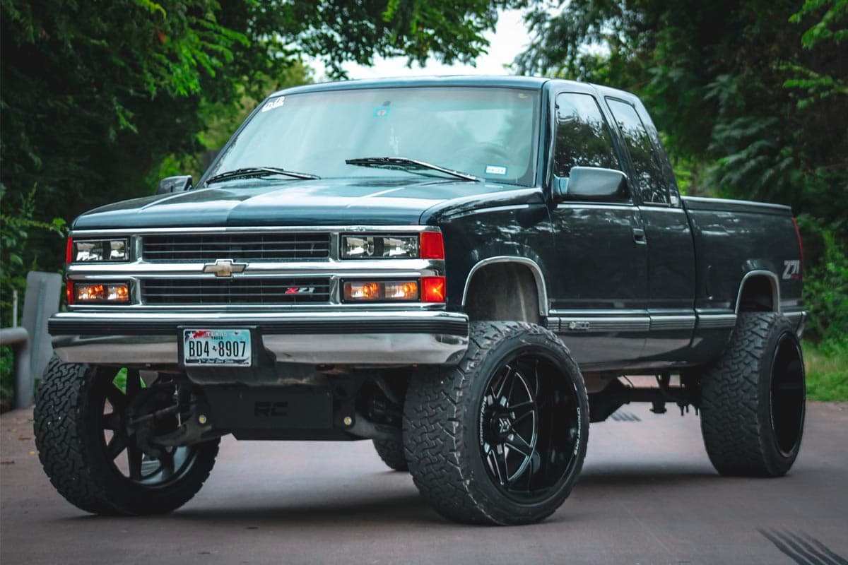 6-Inch Lift Kit with N3 Shocks (Rough Country 27630)